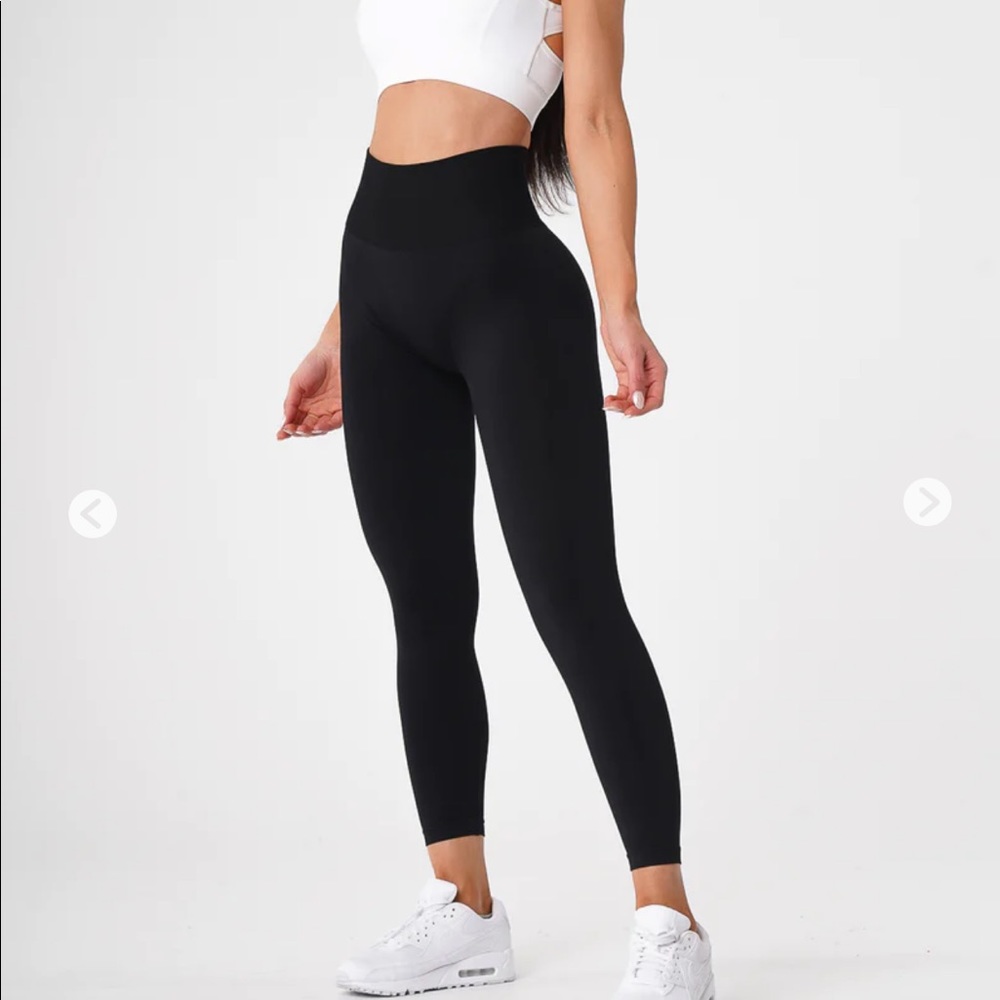 NVGTN black solid seamless leggings XS